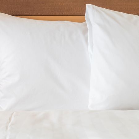 Holiday Inn Express - Kingston West By Ihg Екстериор снимка
