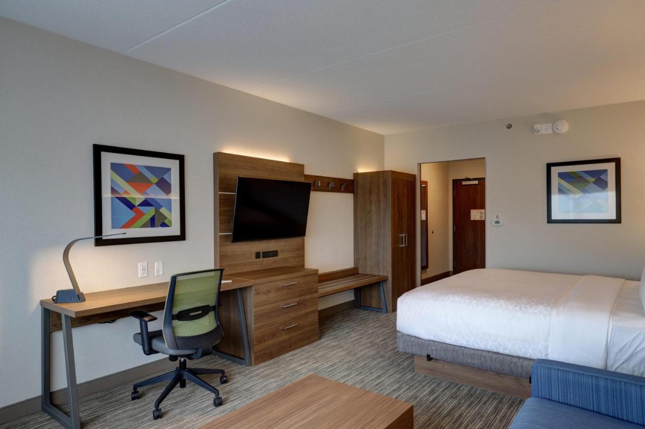 Holiday Inn Express - Kingston West By Ihg Екстериор снимка