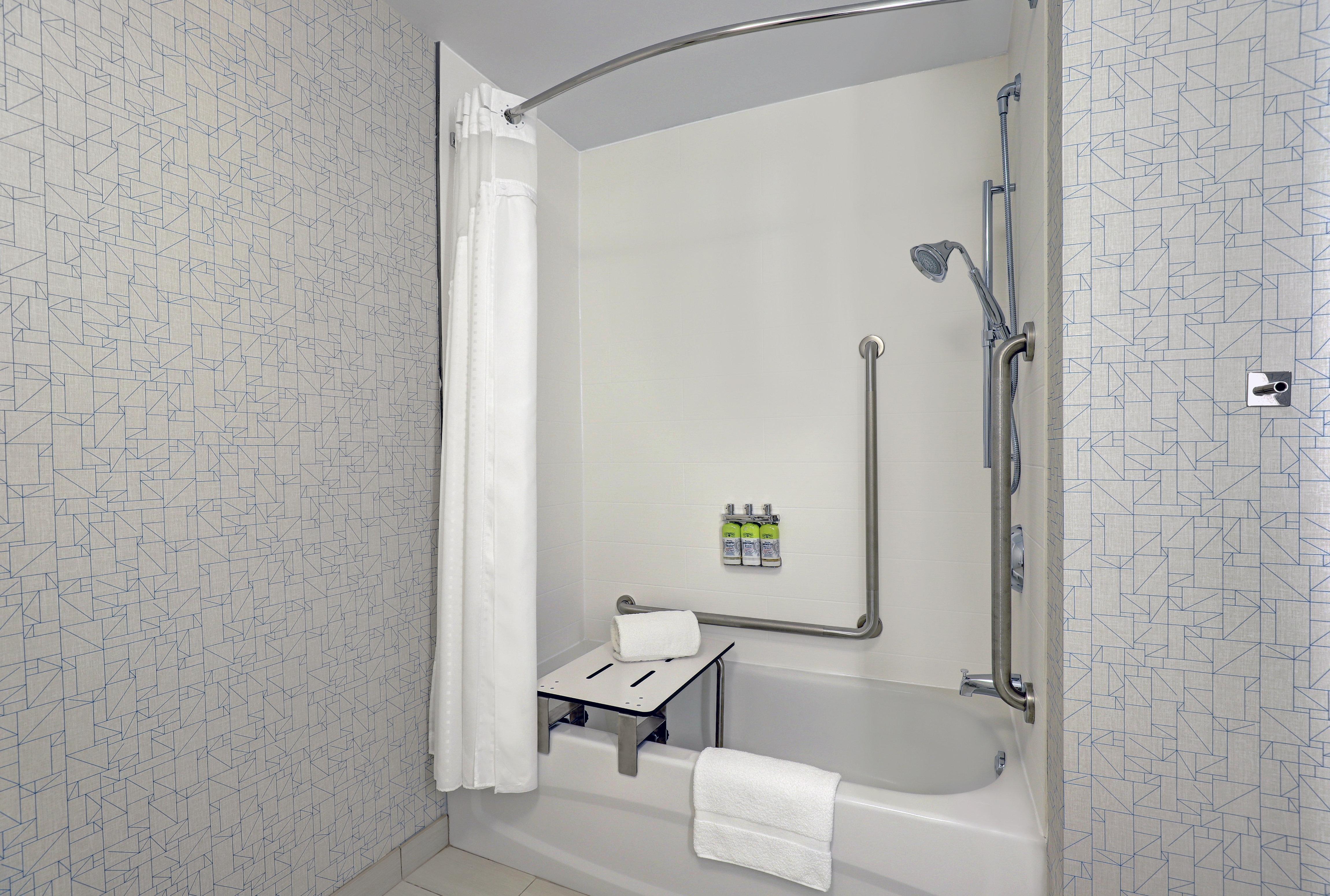 Holiday Inn Express - Kingston West By Ihg Екстериор снимка