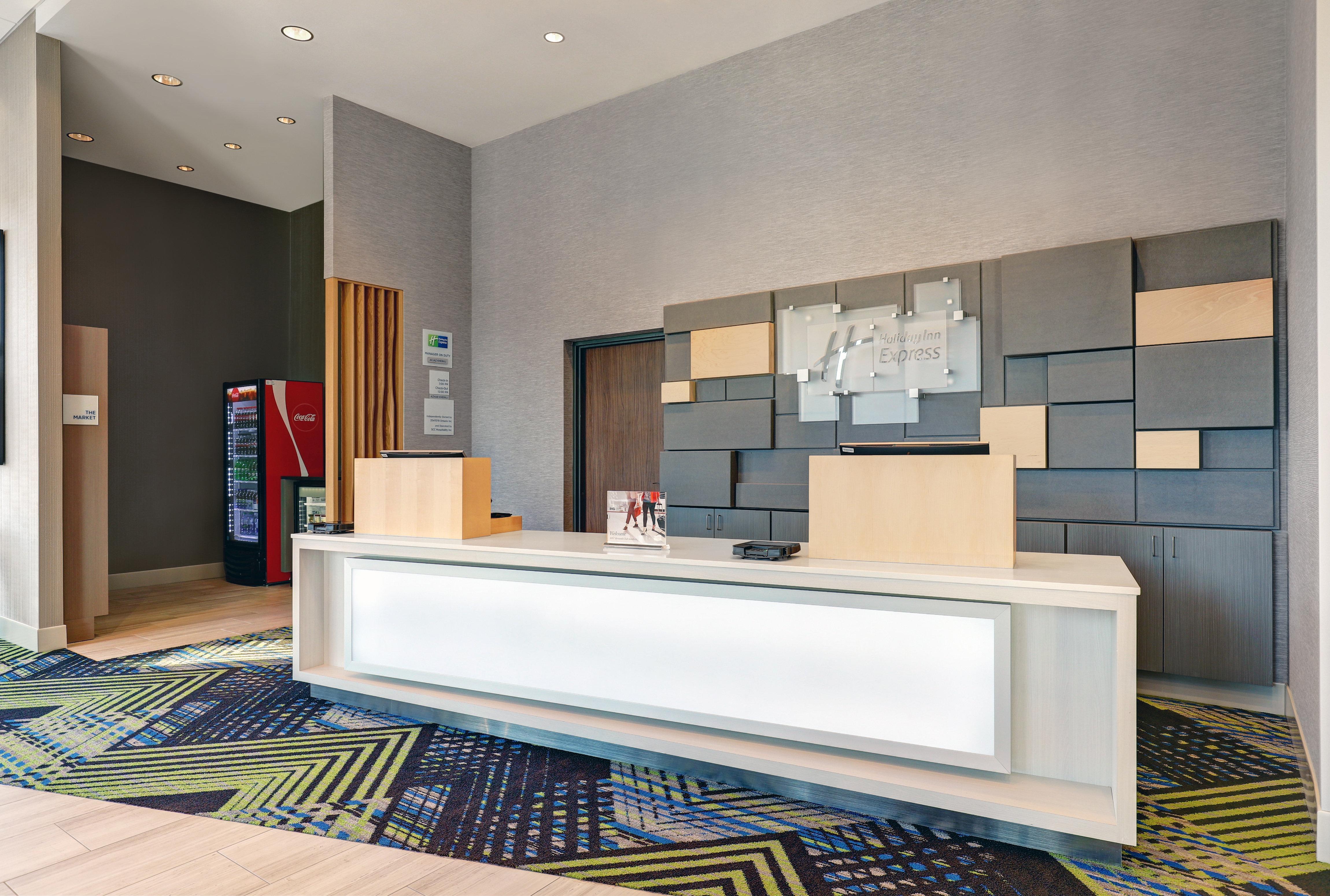 Holiday Inn Express - Kingston West By Ihg Екстериор снимка