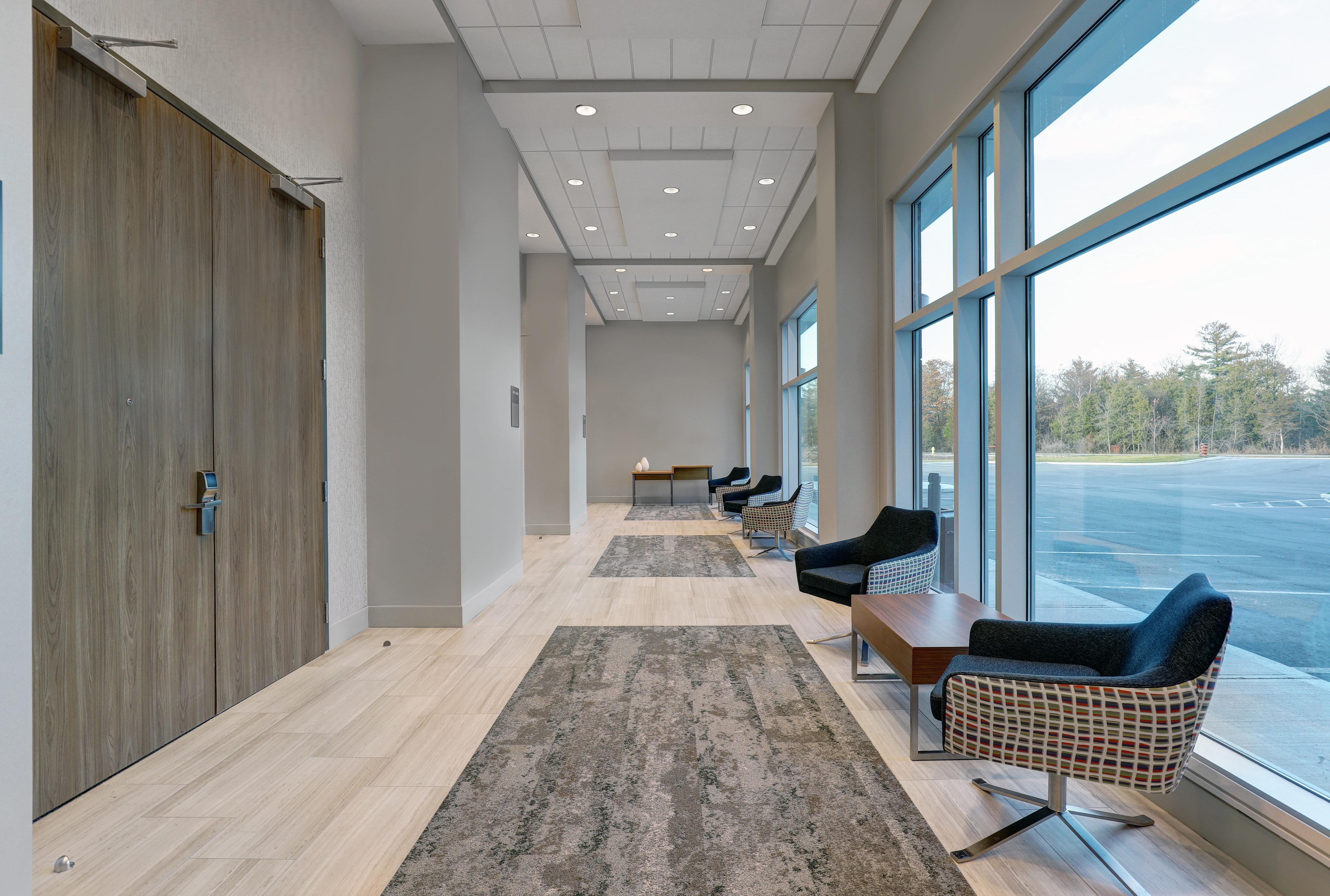 Holiday Inn Express - Kingston West By Ihg Екстериор снимка